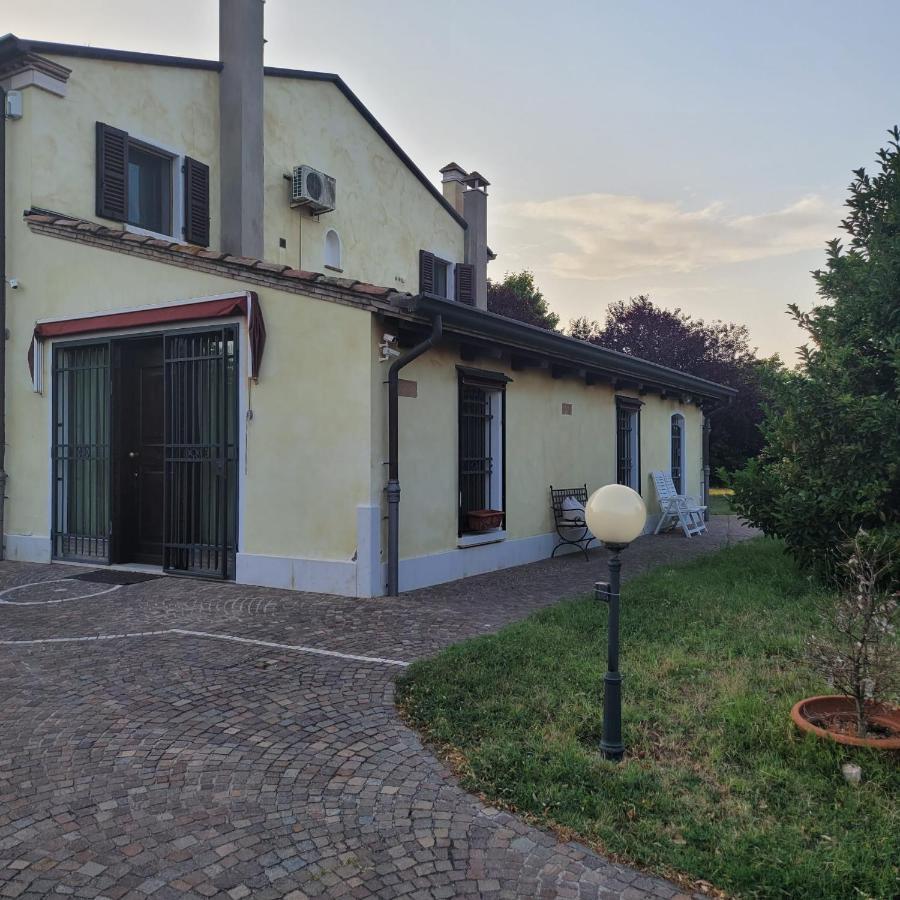 Chez Barnie Favoloso Appartamento Privato In Villa A 800Mt Ingresso Fiera Rimini Bagian luar foto